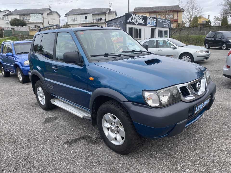 Imagen NISSAN Terrano II 3.0di corto