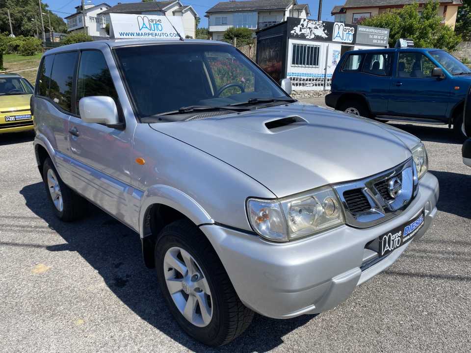 Imagen NISSAN Terrano II 3.0di corto